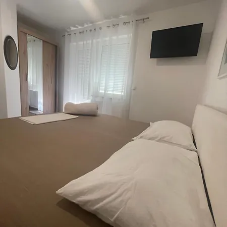 Gostinjska kuća Rimac And *